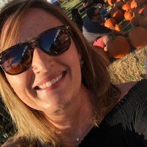 Meet your Posher, Gina